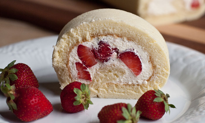 Strawberry Roll Cake